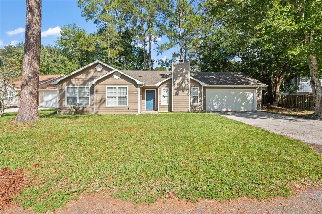 102 Clinton Court Property Photo 1