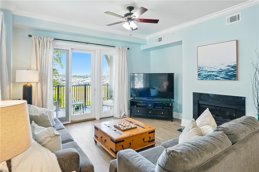 20 Waterfront Drive 121 Property Photo 3