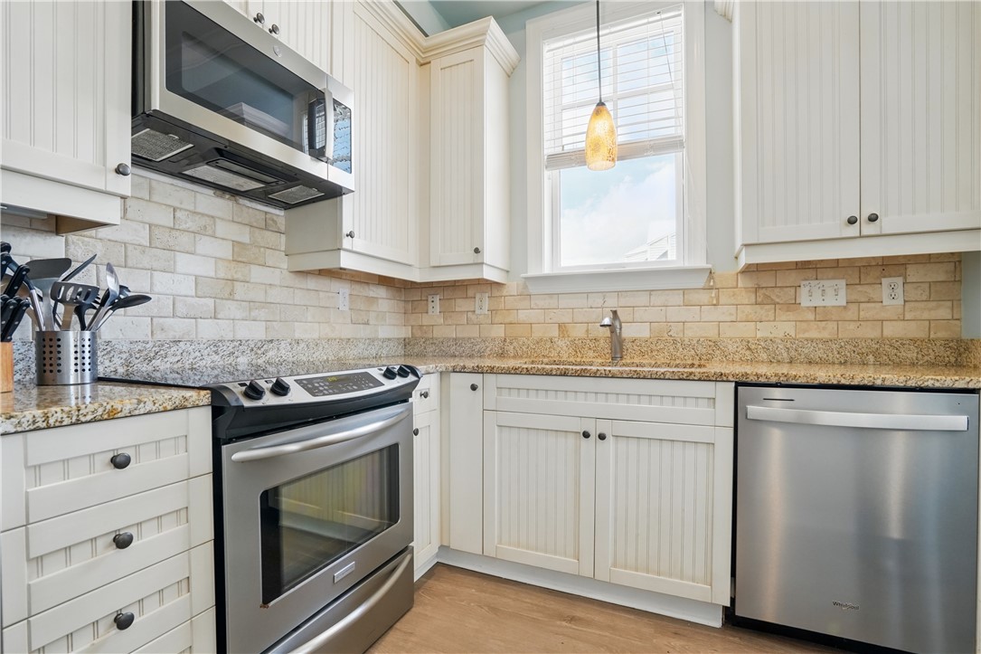 20 Waterfront Drive 121 Property Photo 8