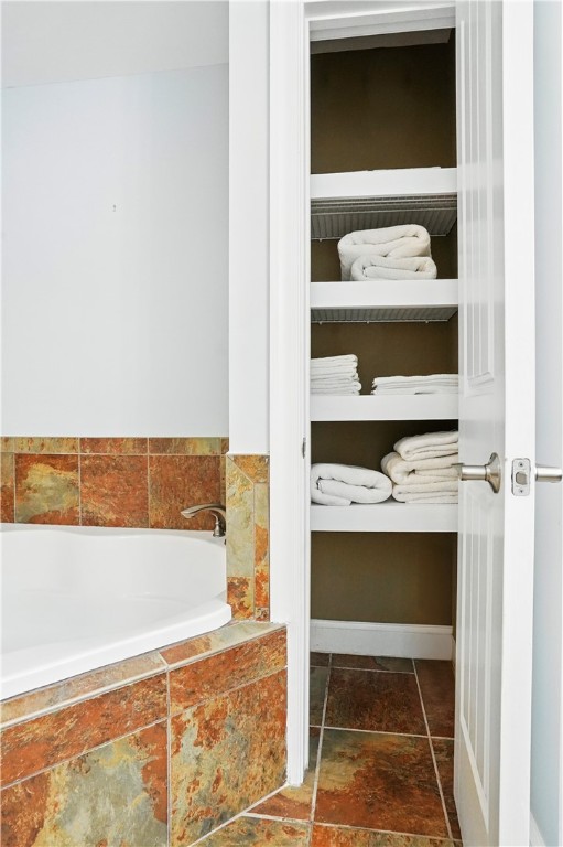 20 Waterfront Drive 121 Property Photo 18