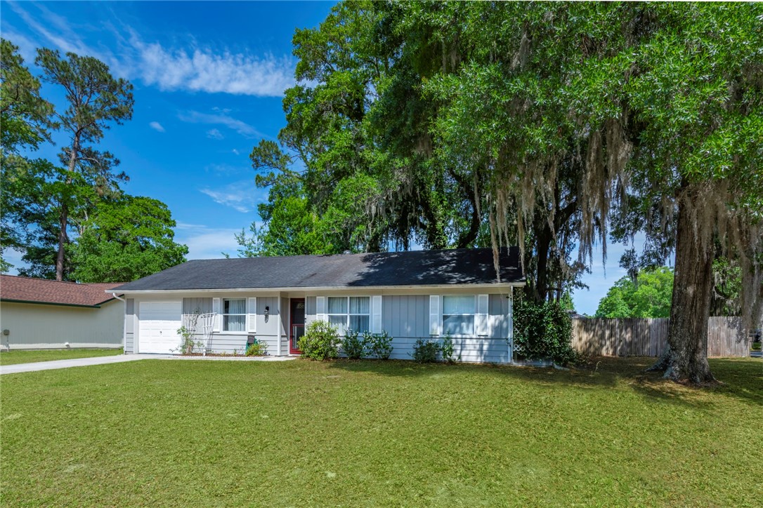 300 Pinedale Drive Property Photo 2