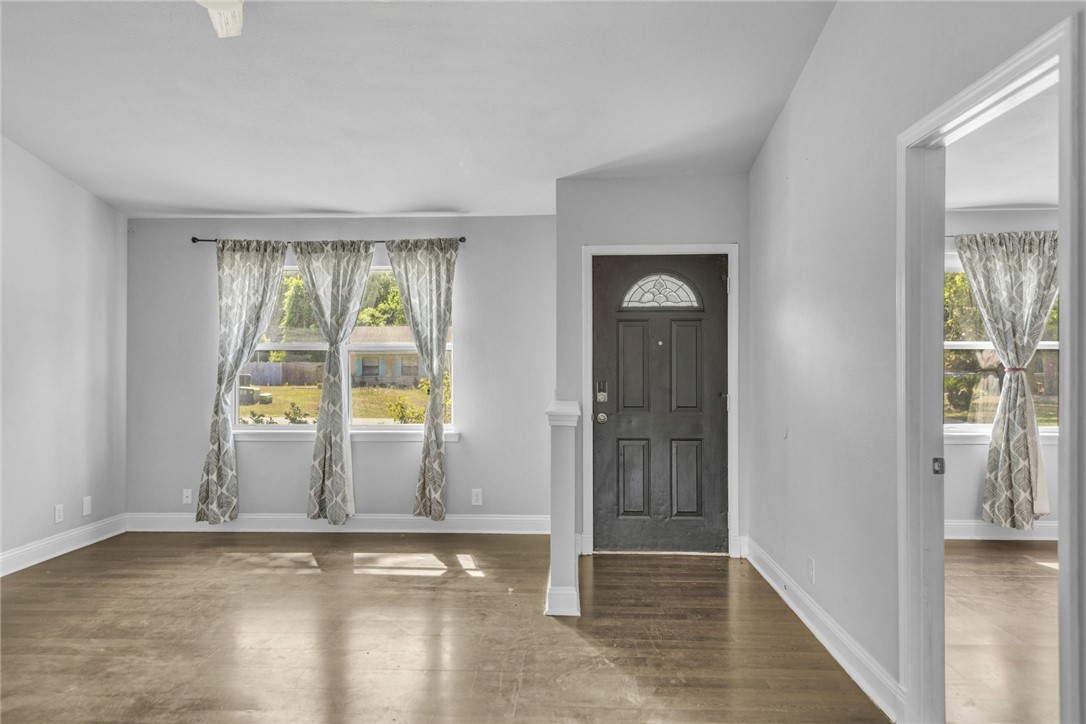 300 Pinedale Drive Property Photo 9