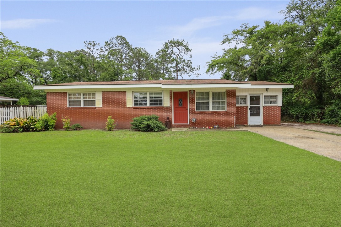 985 Seven Oaks Road Property Photo 1