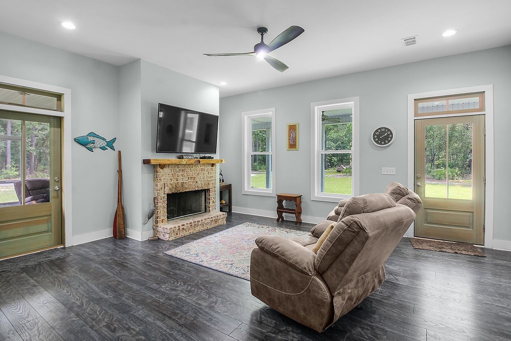 1269 Sea Way Property Photo 12
