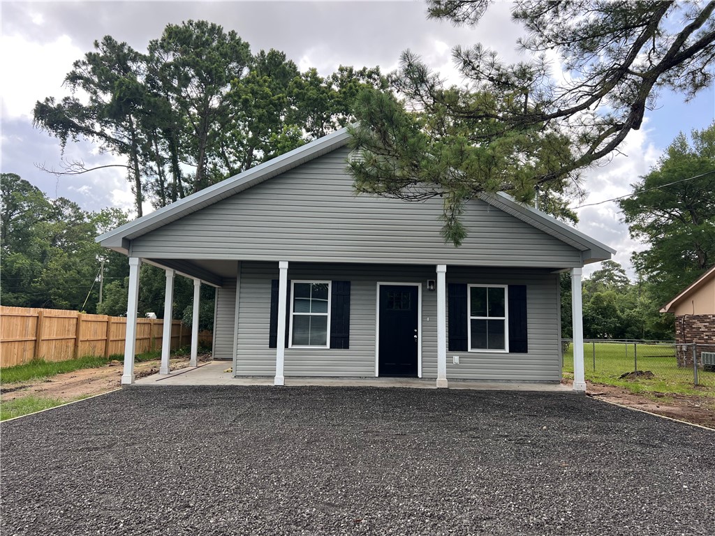 909 E Third Street Property Photo 1