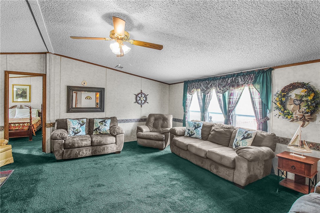 1092 Ne Polson Circle Property Photo 11