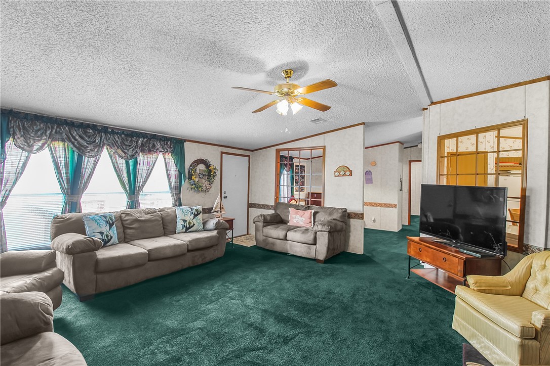 1092 Ne Polson Circle Property Photo 12
