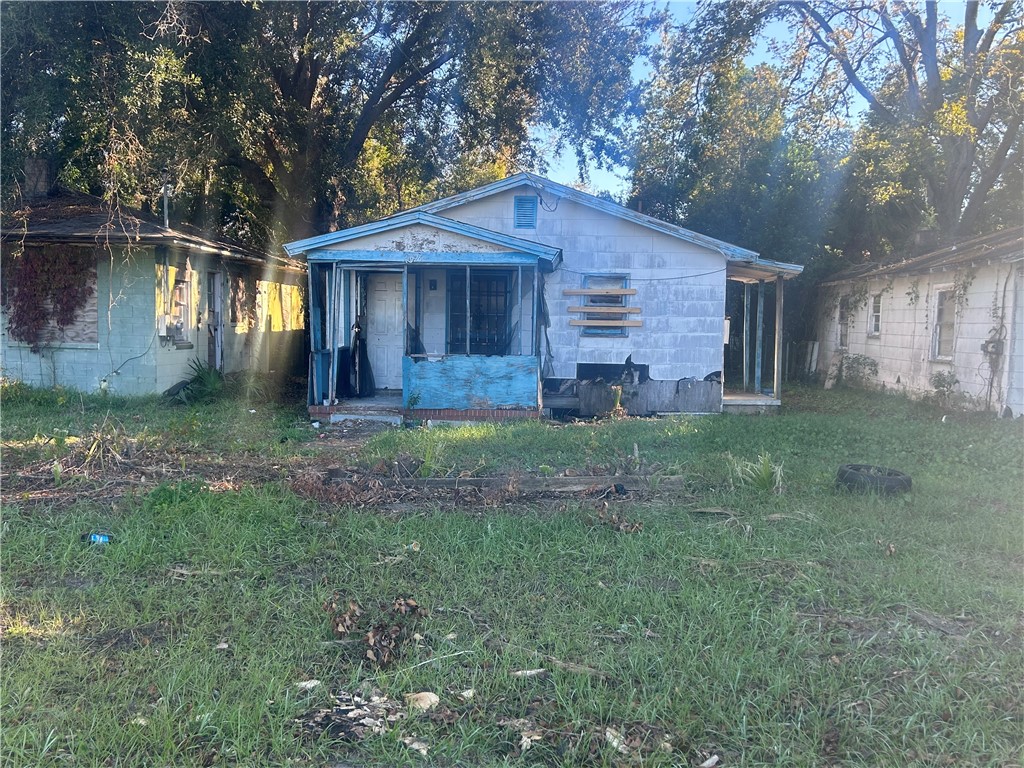 2626 Gordon Street Property Photo 1