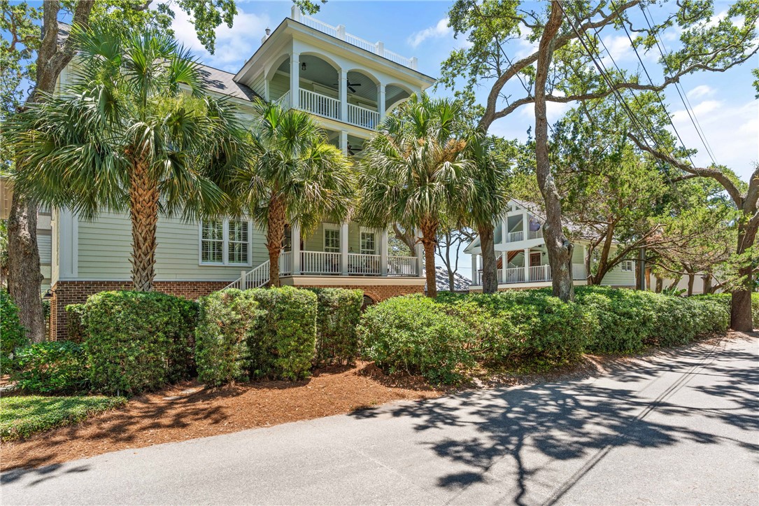 622 Beachview Drive Property Photo 1