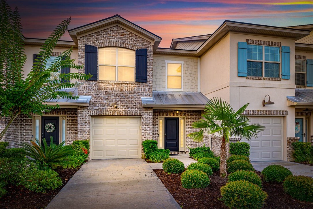 303 Mariners Circle Property Photo 1