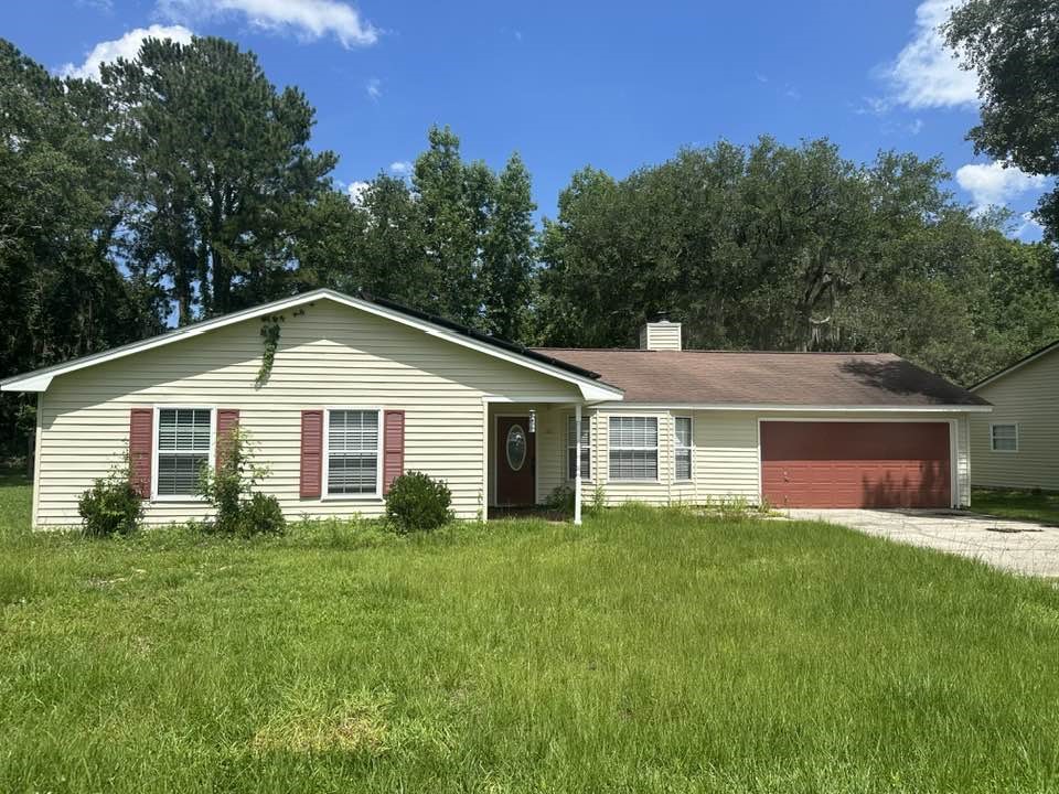 160 Lake Wellington Drive Property Photo 1