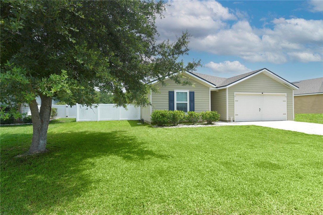 105 Paradise Court Property Photo 1