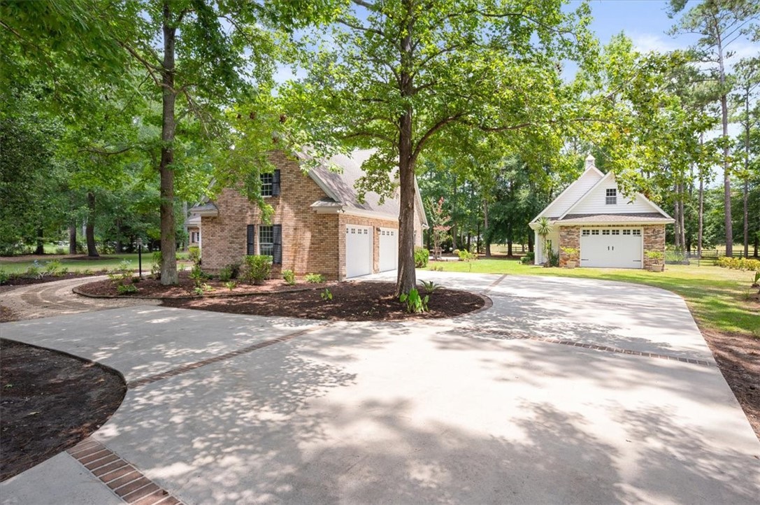 1121 Fair Hope Drive Ne Property Photo 2