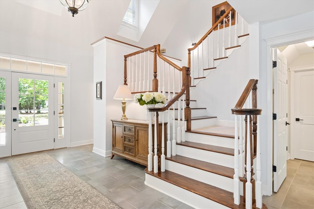 1121 Fair Hope Drive Ne Property Photo 4