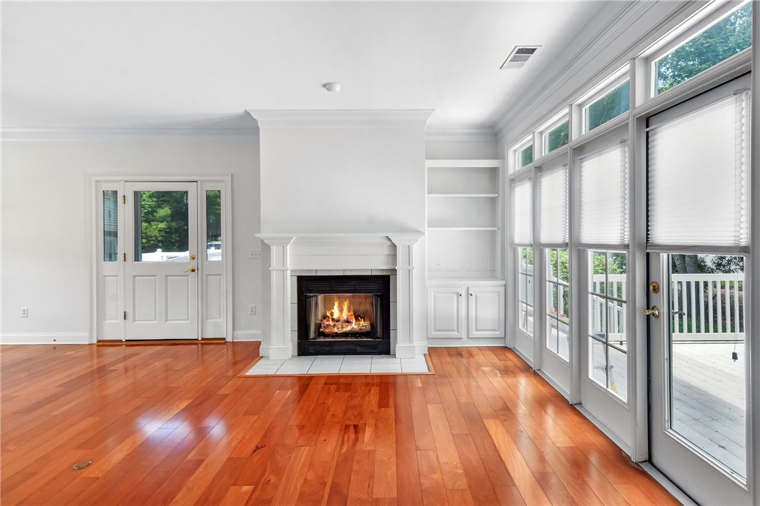 321 Lantern Walk Property Photo 7