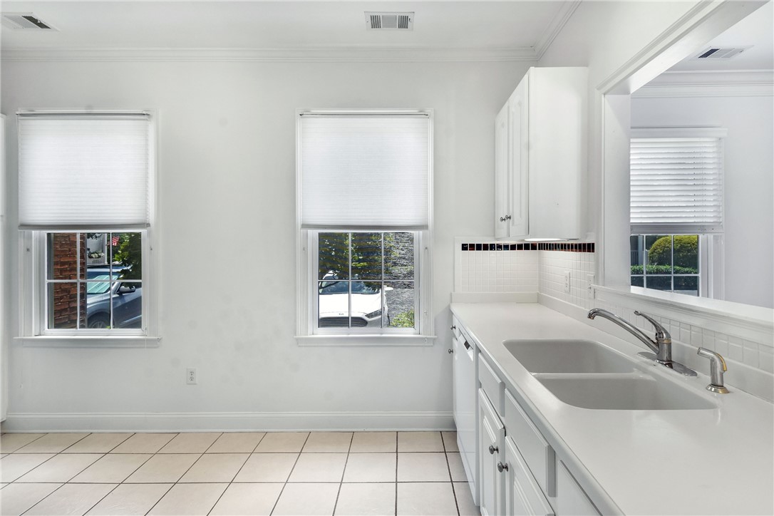 321 Lantern Walk Property Photo 10