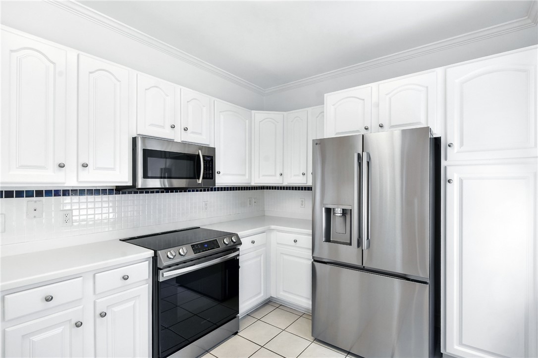 321 Lantern Walk Property Photo 11