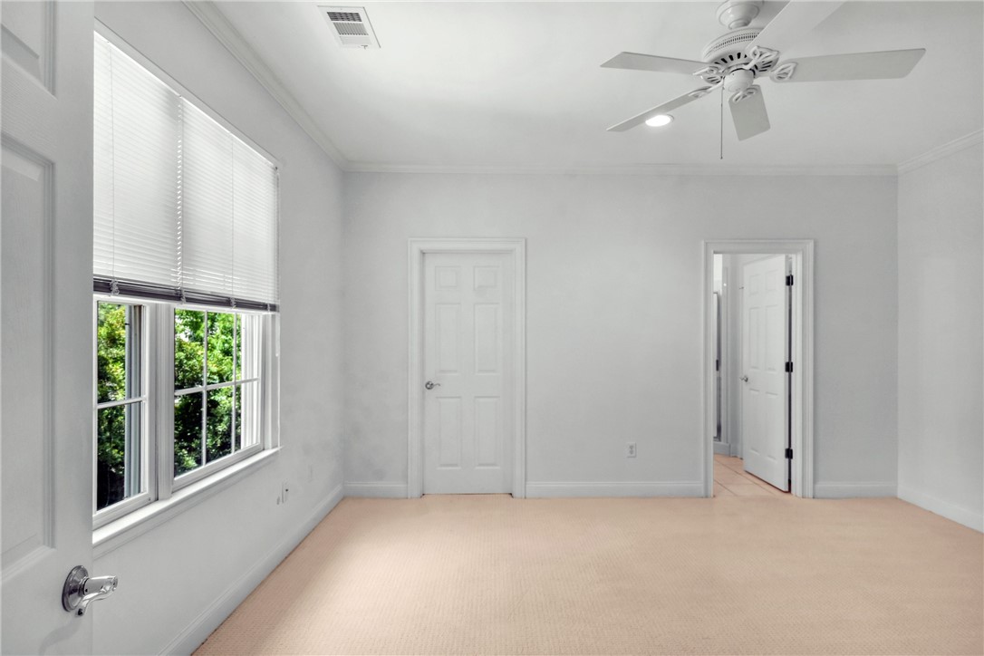 321 Lantern Walk Property Photo 14