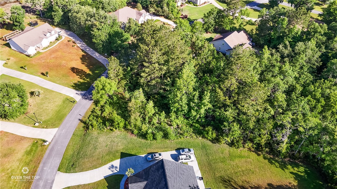 158 Drake's Landing Property Photo 11