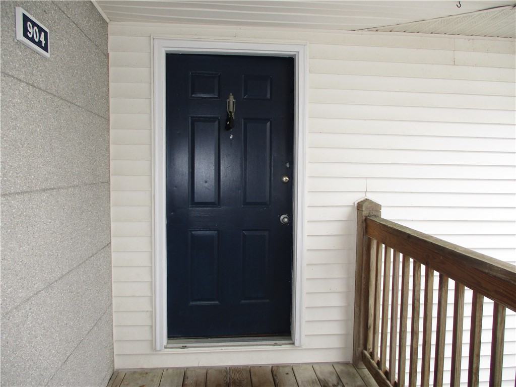 904 E Island Square Drive Property Photo 1