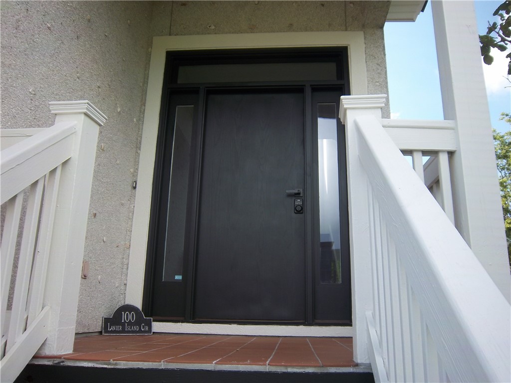 100 Lanier Island Circle Property Photo 5