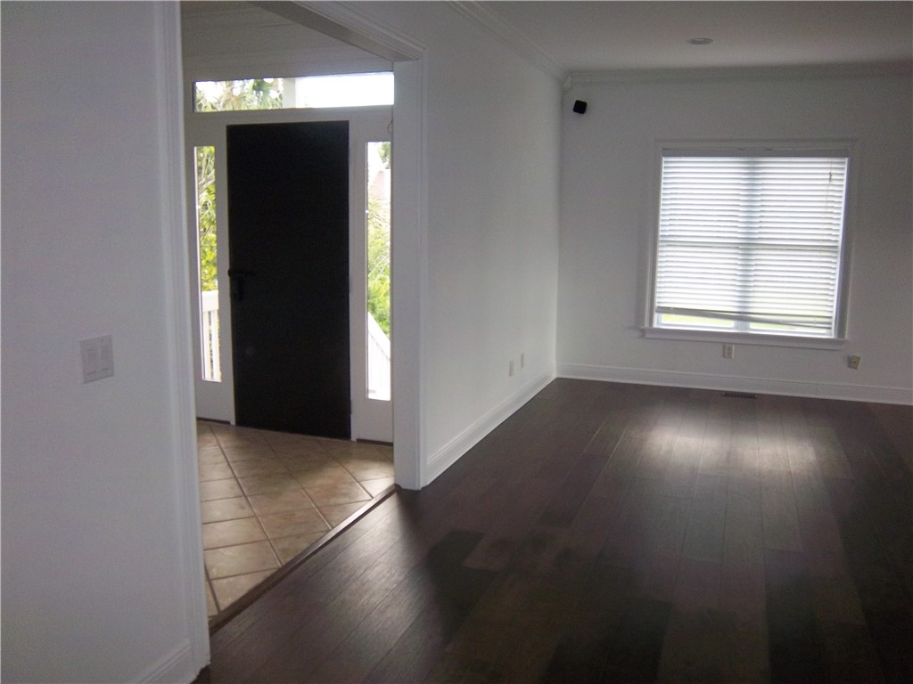 100 Lanier Island Circle Property Photo 16