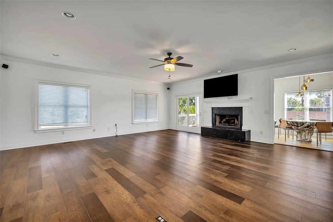 100 Lanier Island Circle Property Photo 21