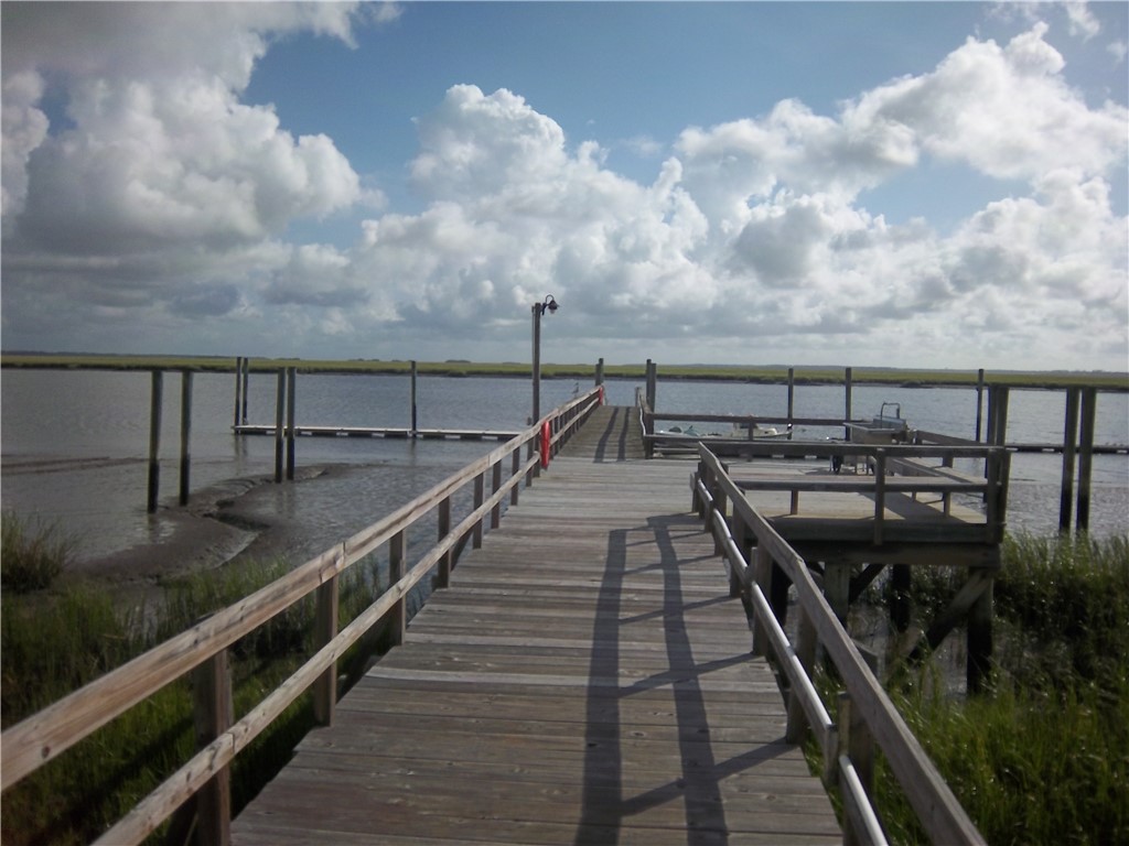 100 Lanier Island Circle Property Photo 25