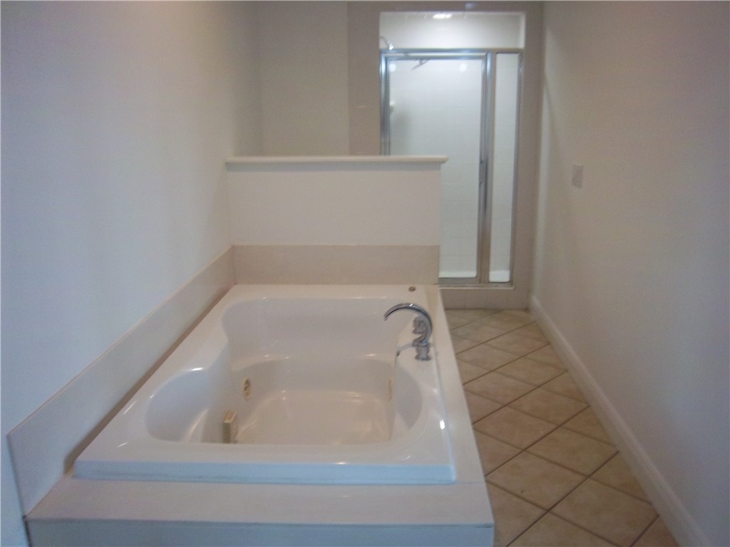 100 Lanier Island Circle Property Photo 41