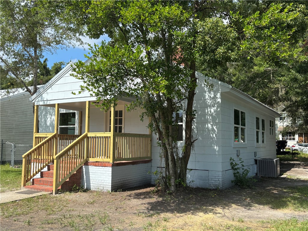 1729 Goodyear Ave Property Photo 1