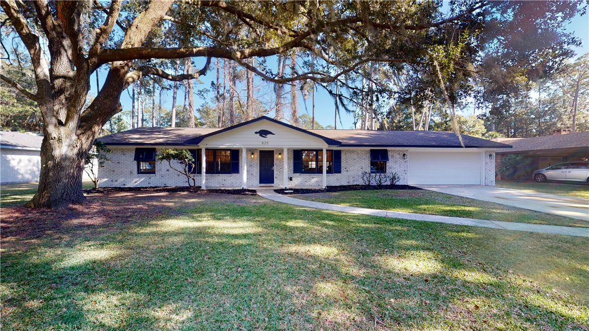825 N Riverview Drive Property Photo 1