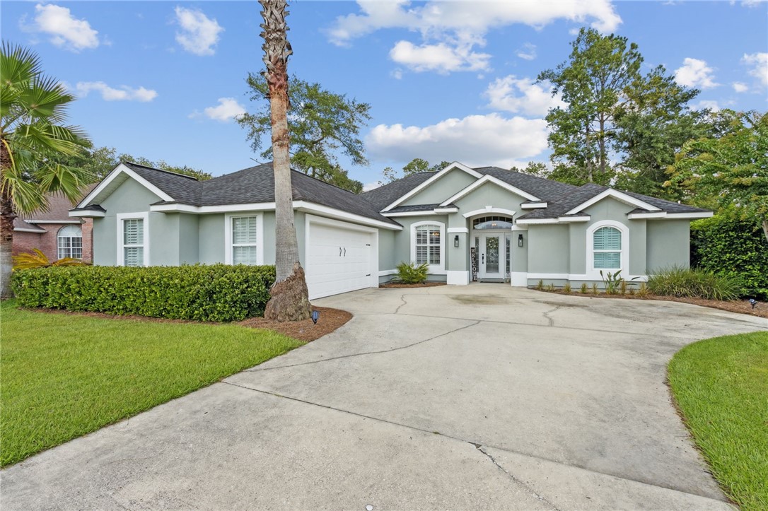 106 Oak Grove Circle Property Photo 1