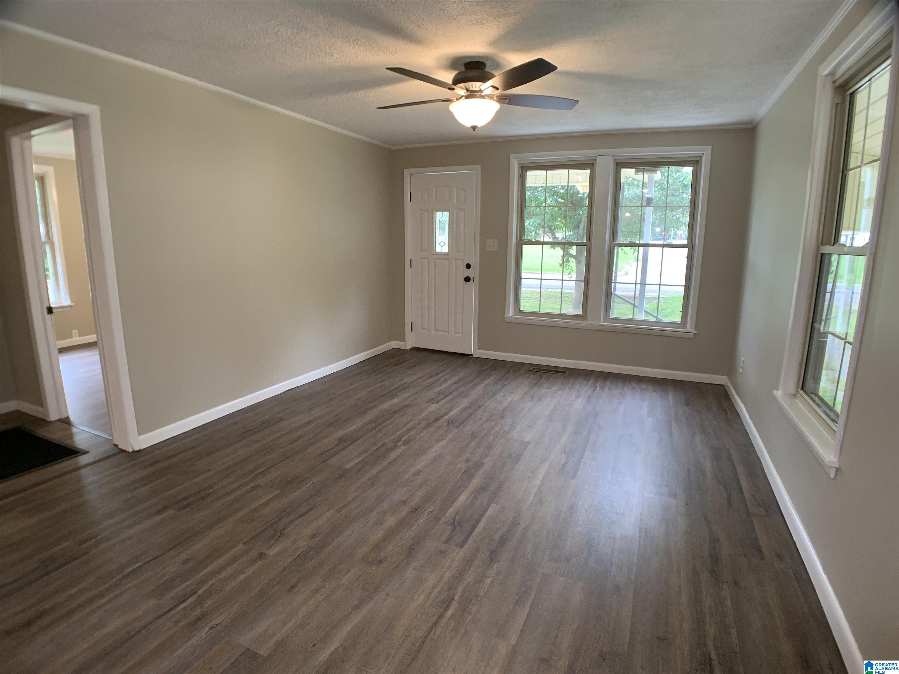 502 Hughes Street Property Photo 2