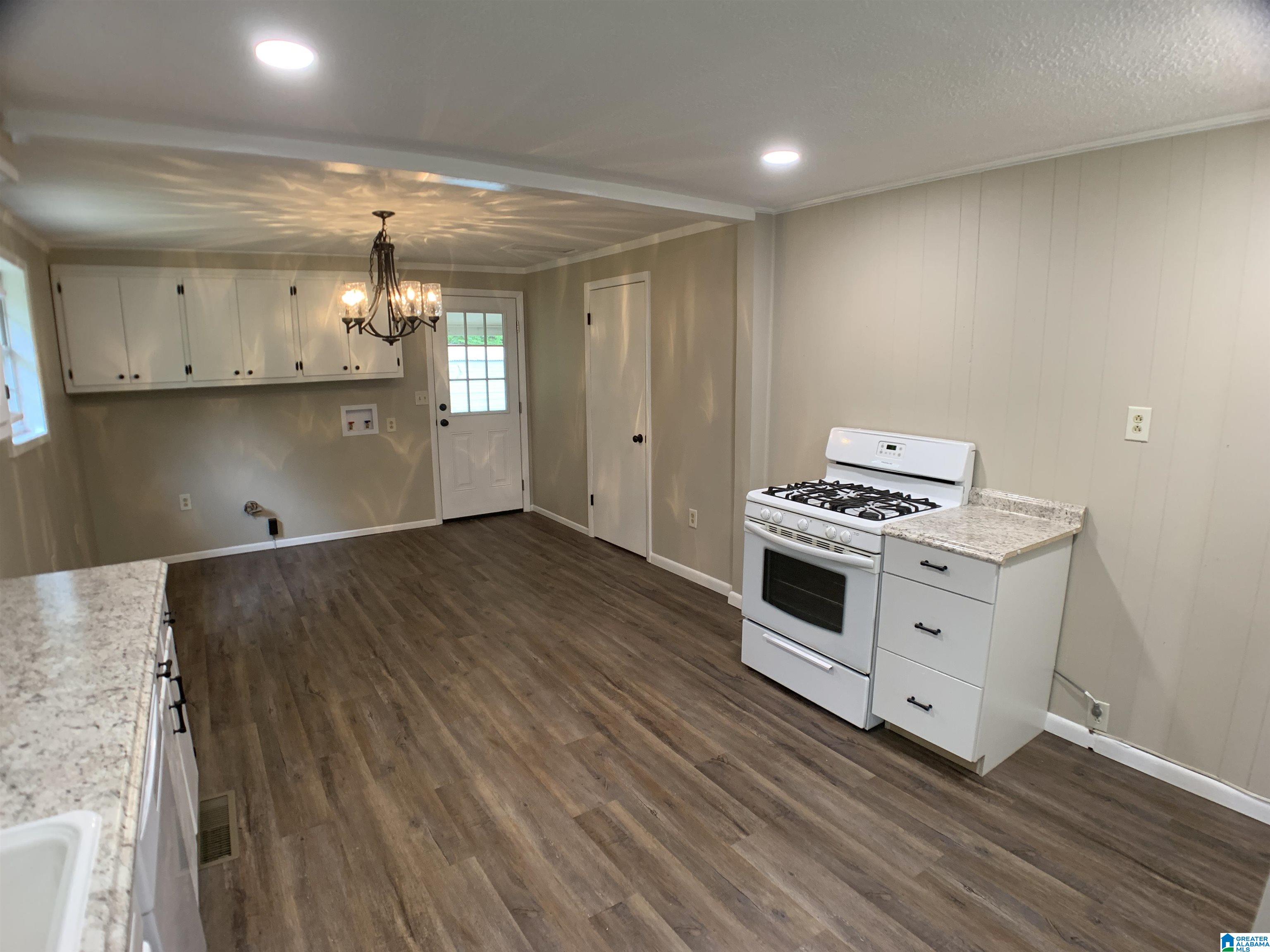 502 Hughes Street Property Photo 11