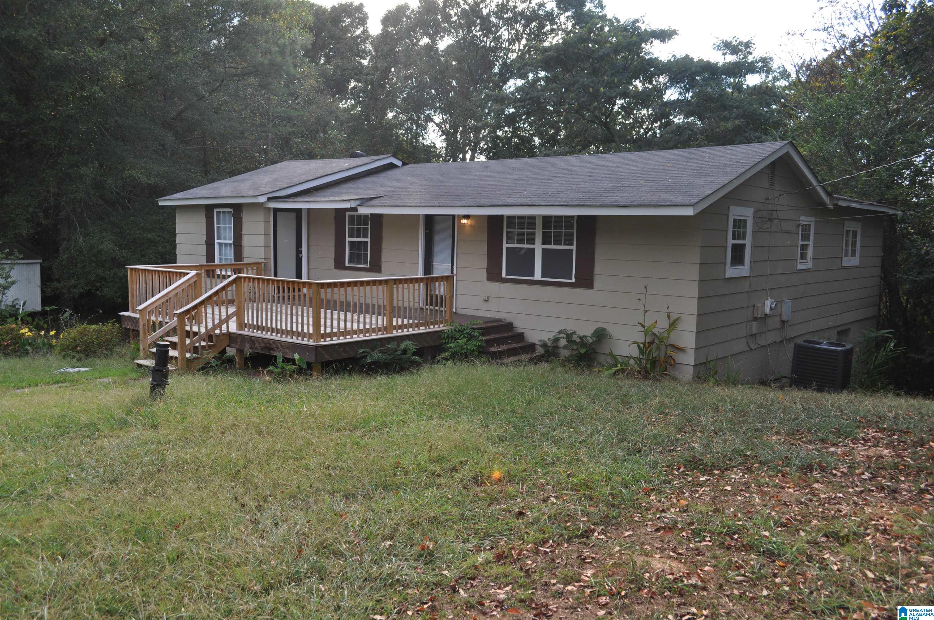 1447 Gilbert Lane Property Photo 1