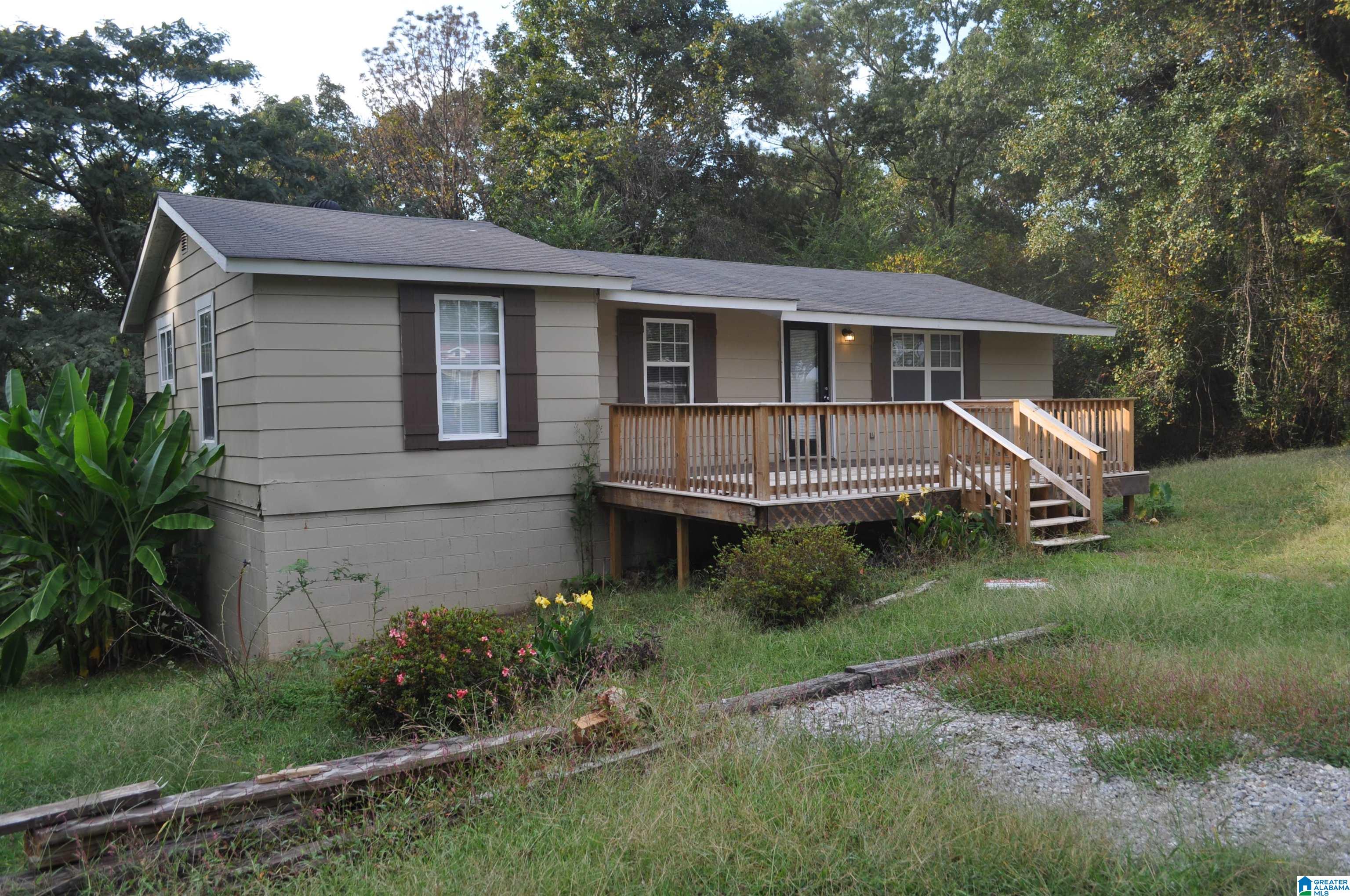 1447 Gilbert Lane Property Photo 2