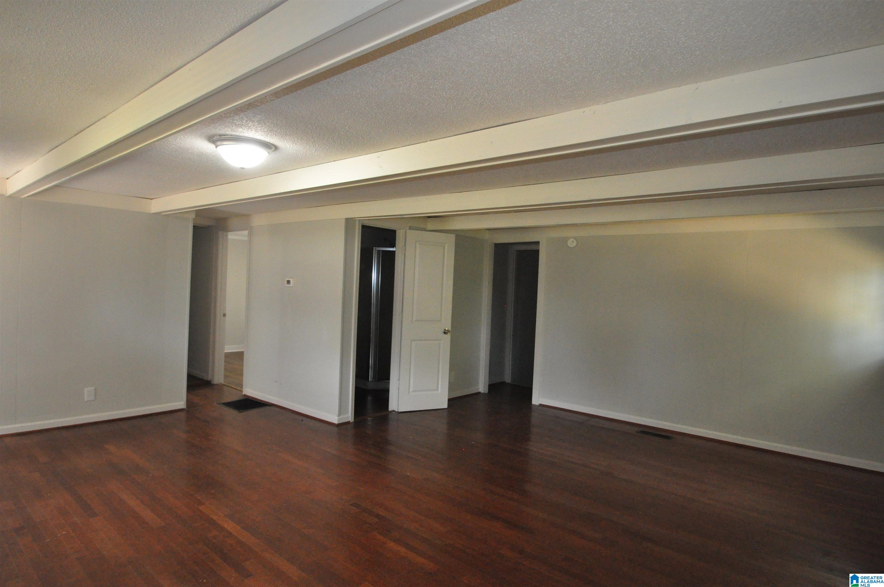 1447 Gilbert Lane Property Photo 4