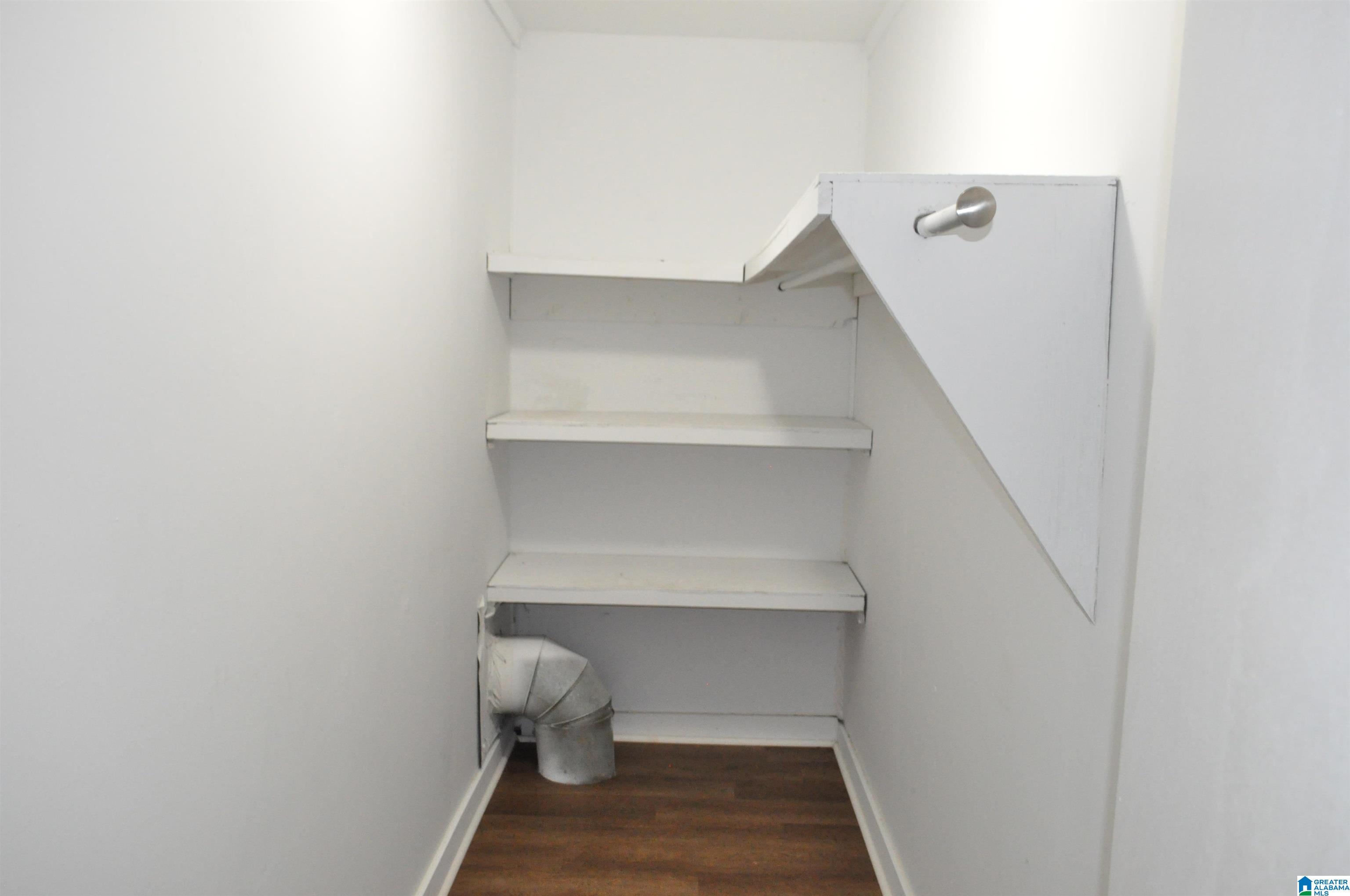 1447 Gilbert Lane Property Photo 6