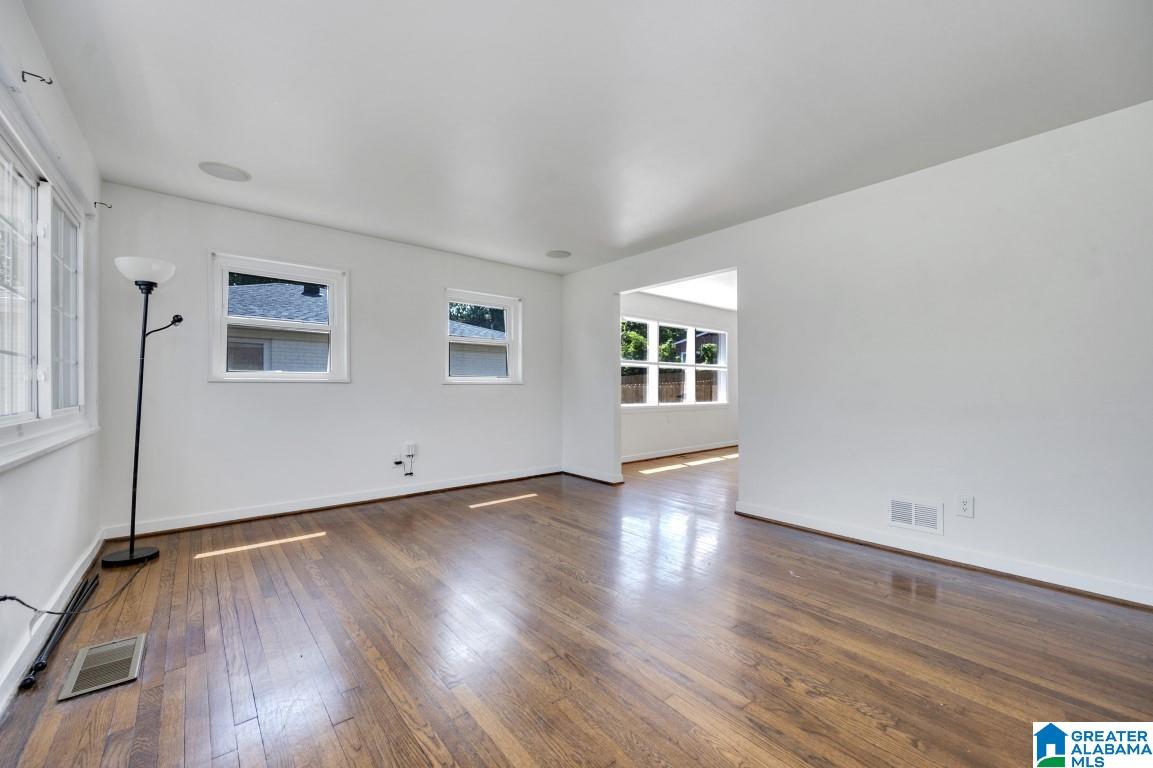 5321 Crestwood Boulevard Property Photo 5