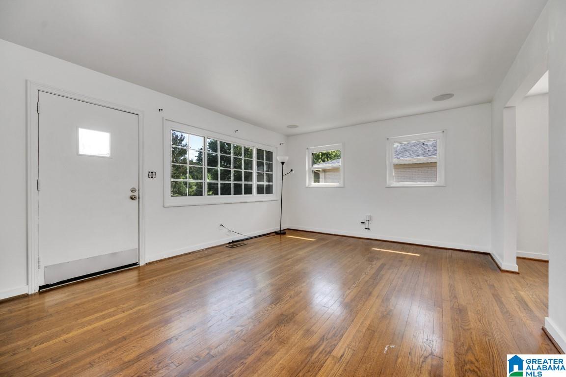 5321 Crestwood Boulevard Property Photo 6