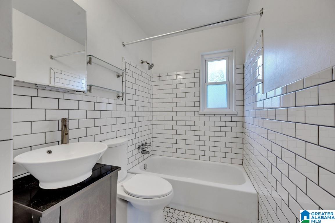 5321 Crestwood Boulevard Property Photo 20