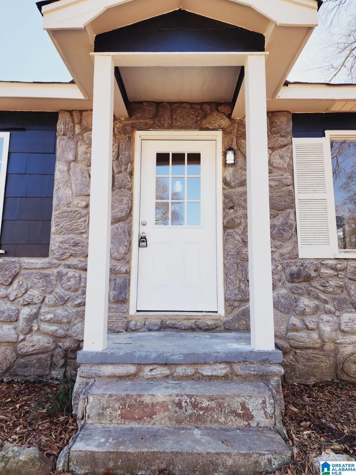 136 CRYSTAL AVENUE Property Photo 1