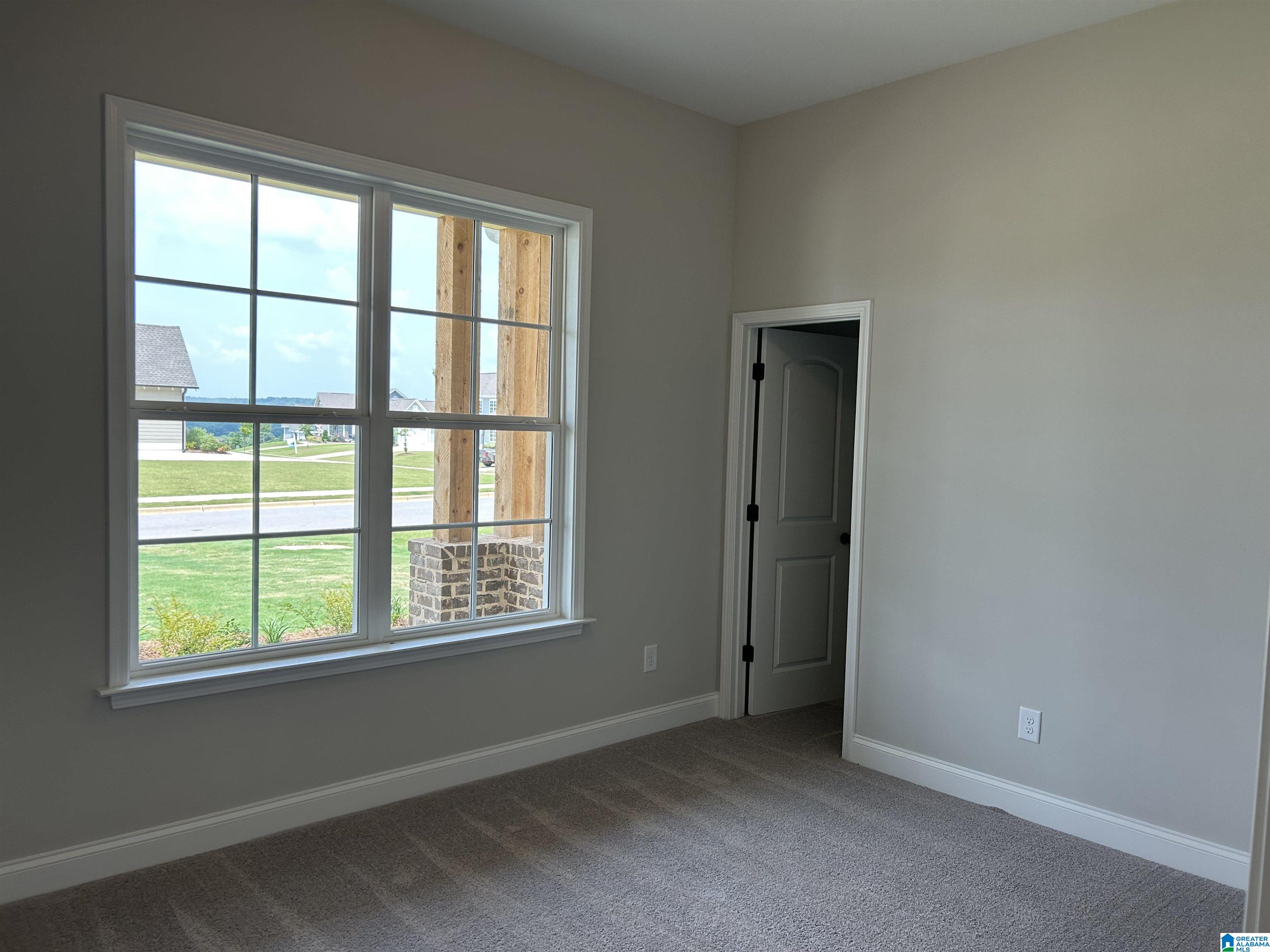 493 Ramsgate Drive Property Photo 8