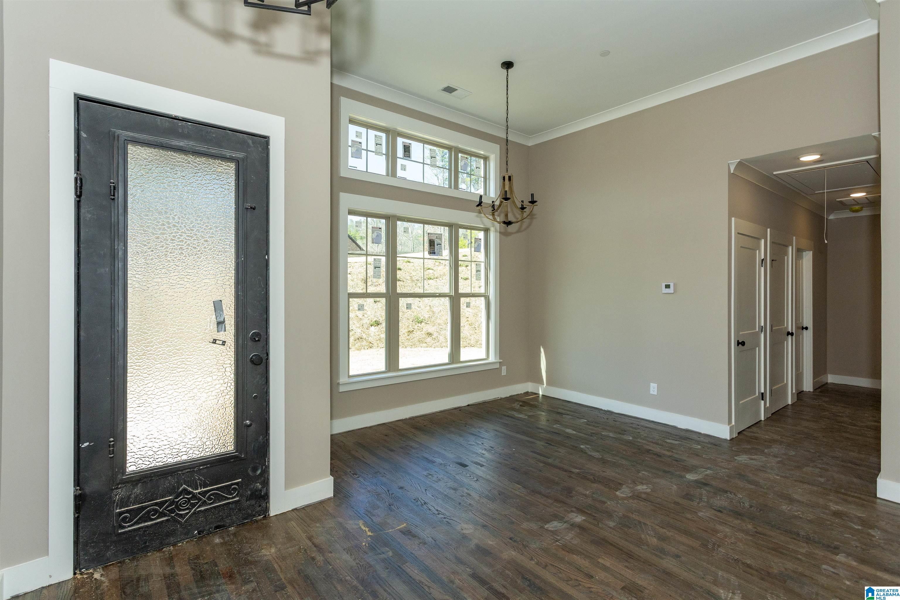 585 White Tail Run Property Photo 9