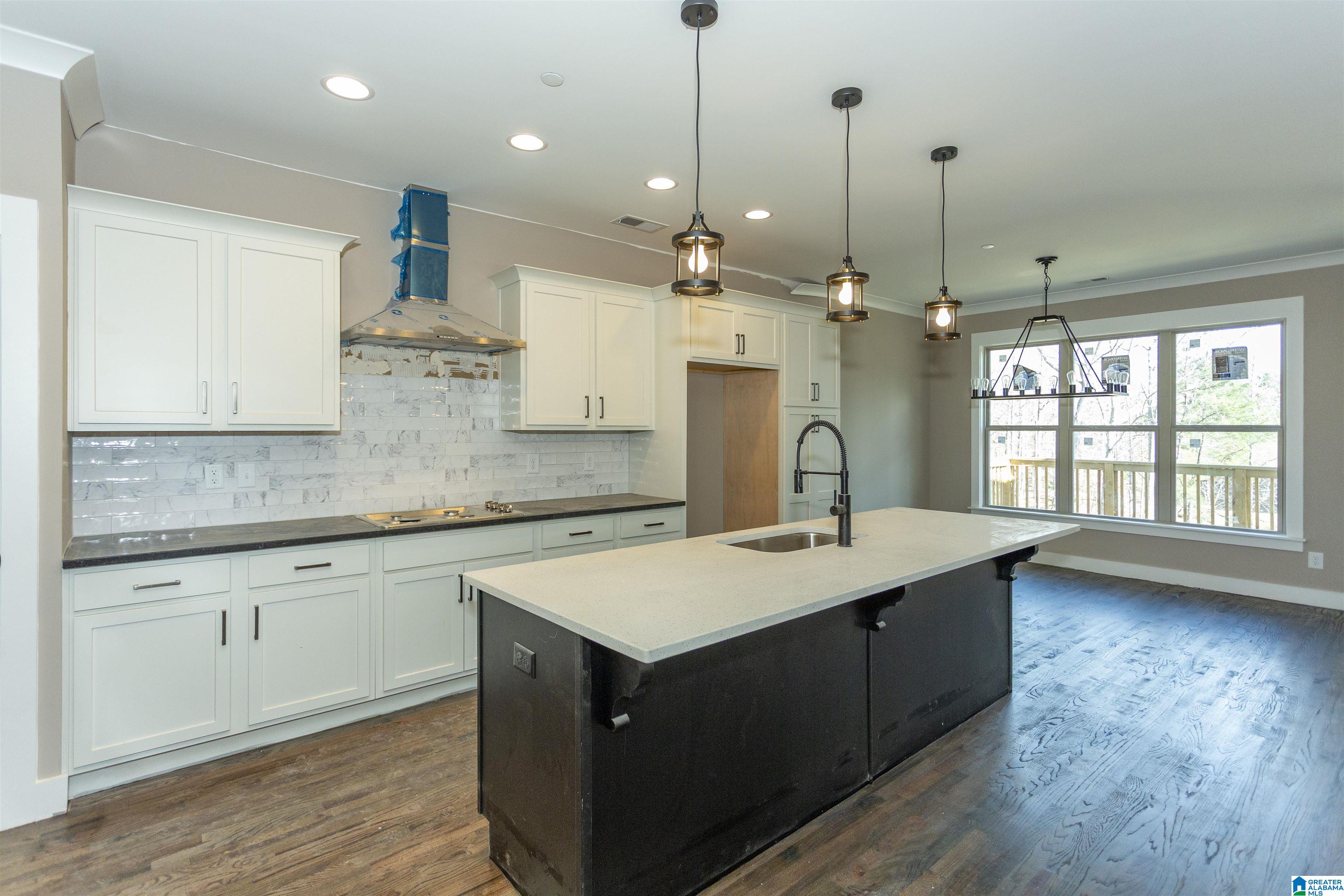 585 White Tail Run Property Photo 14