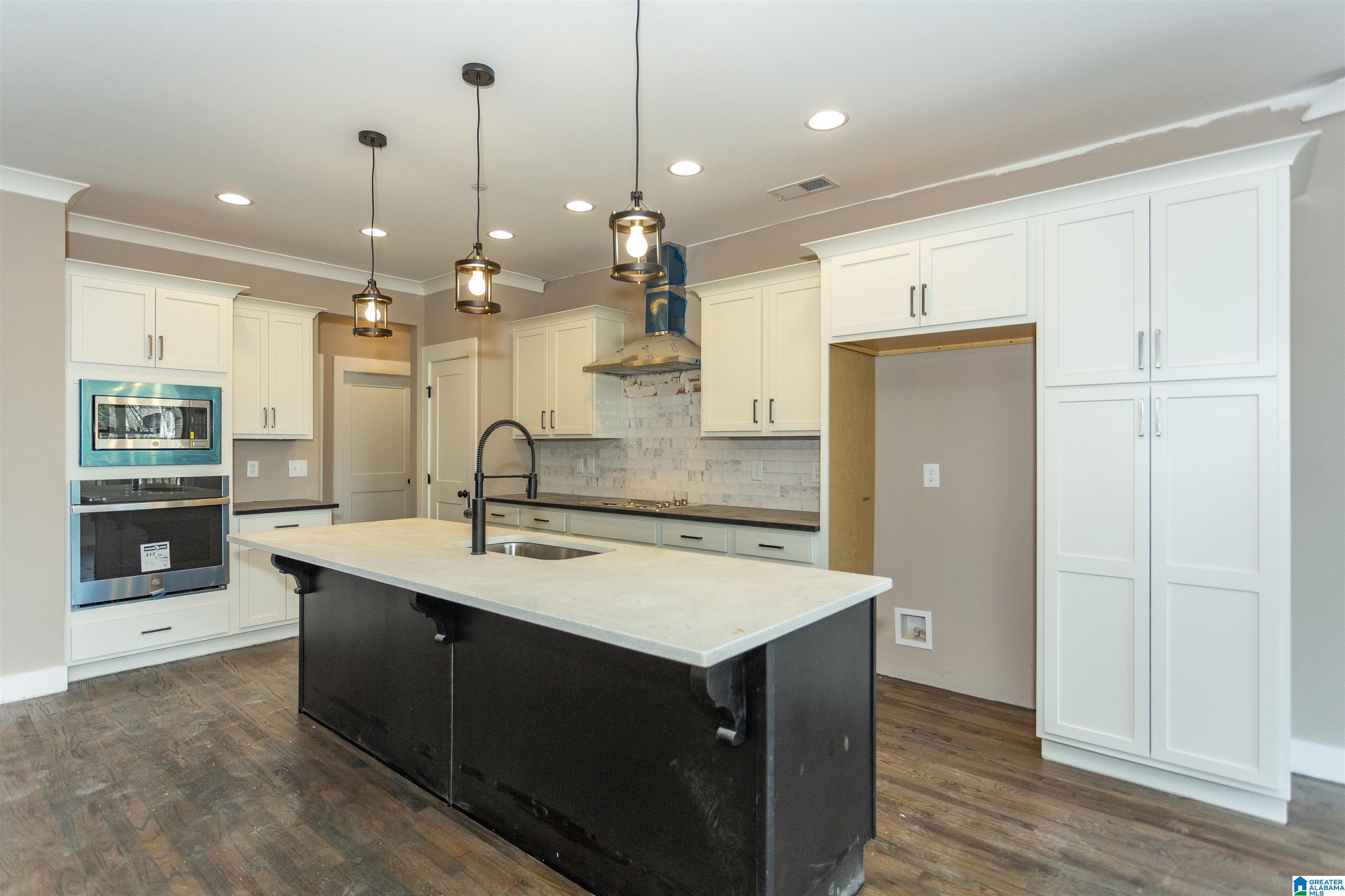 585 White Tail Run Property Photo 17