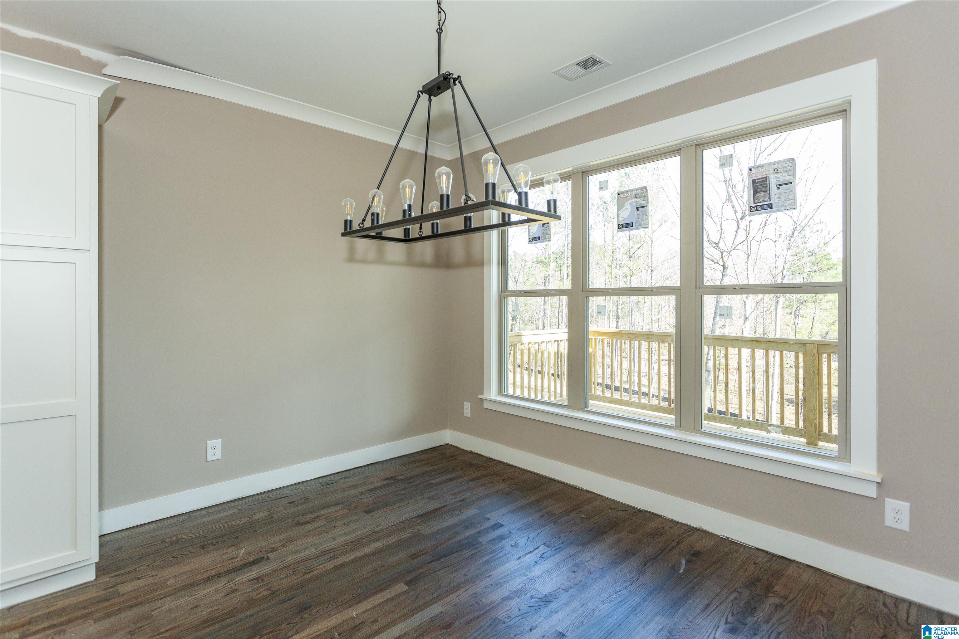 585 White Tail Run Property Photo 18