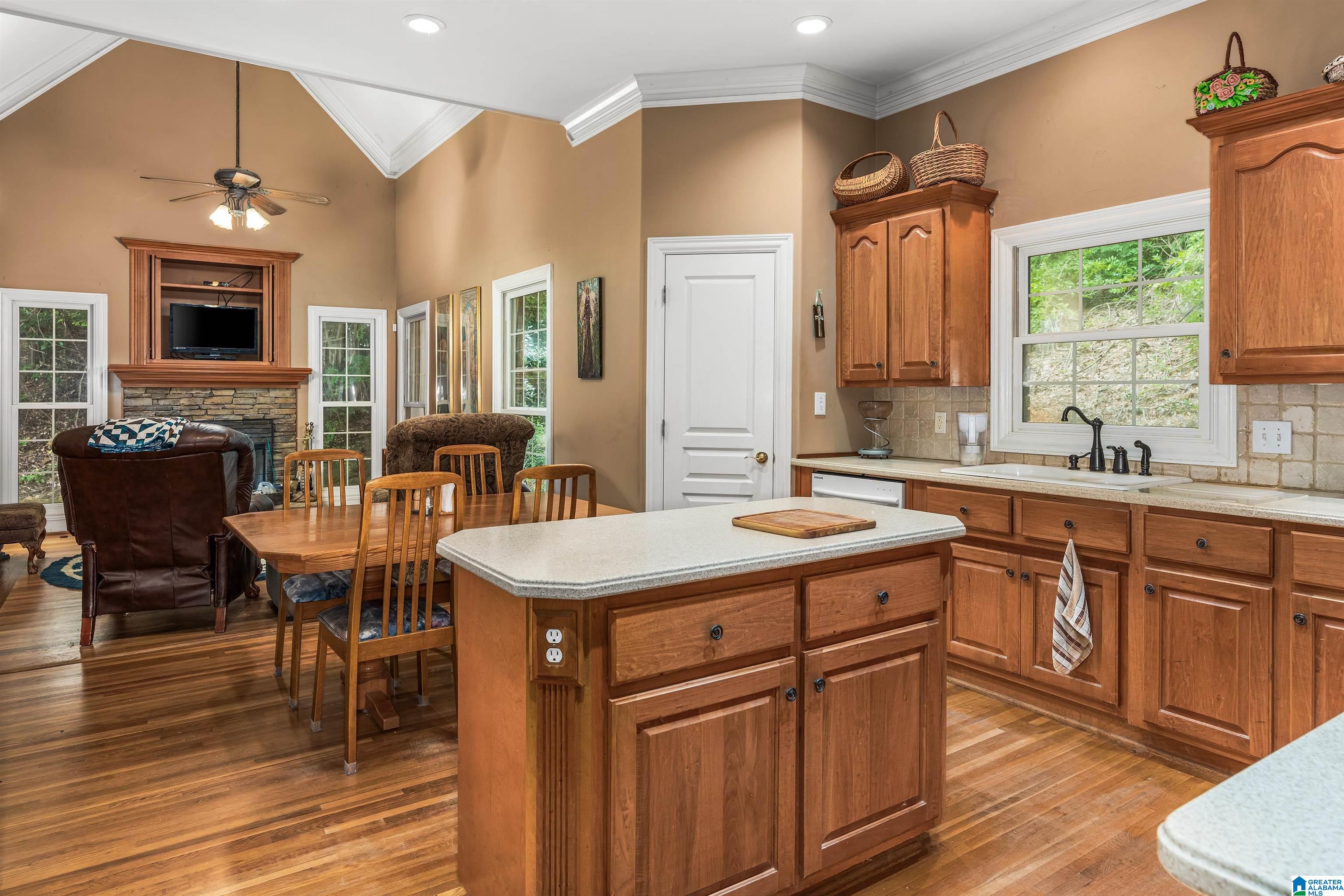 136 Spring Road Property Photo 14