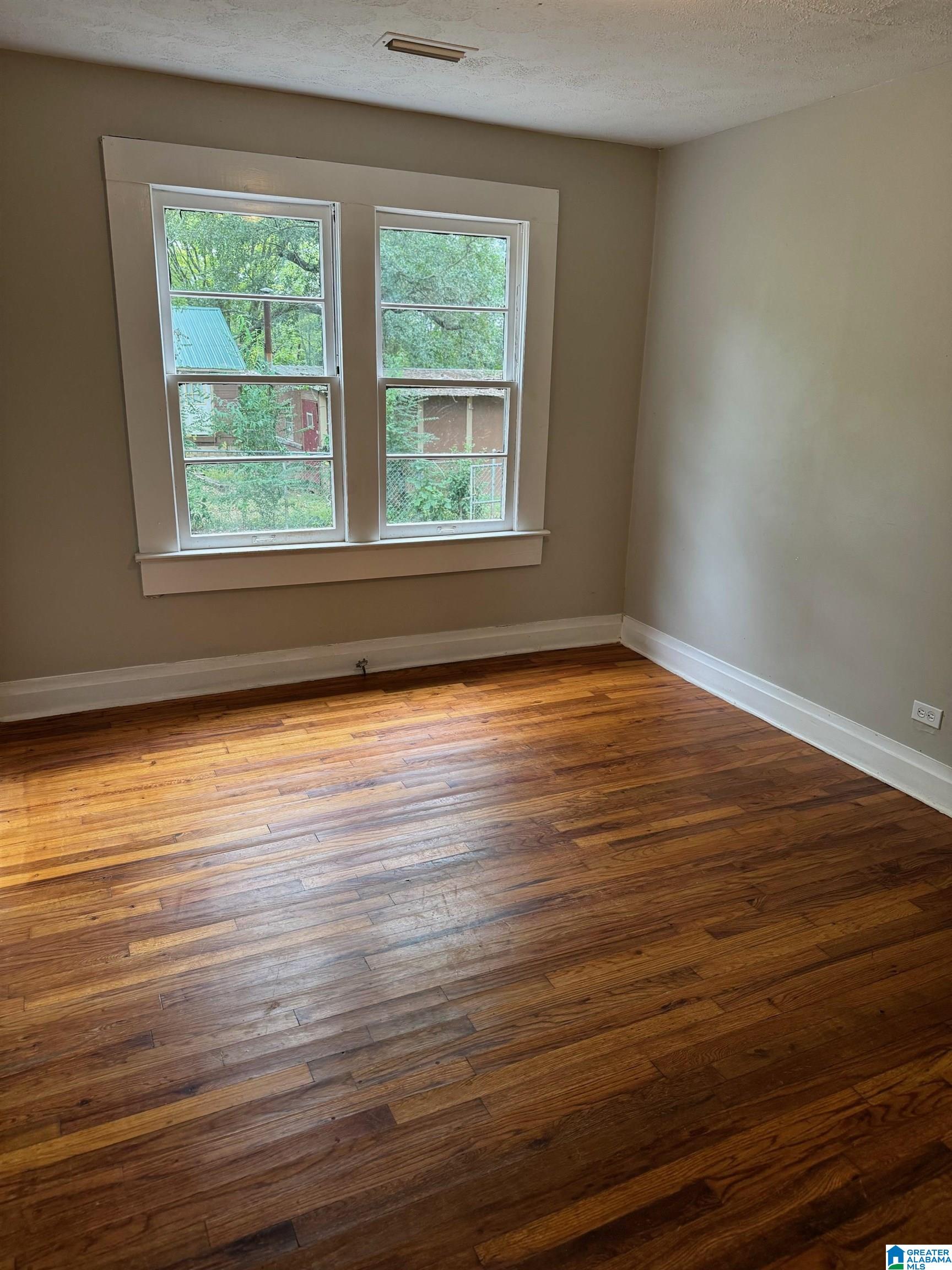 616 Eastwood Avenue Property Photo 9