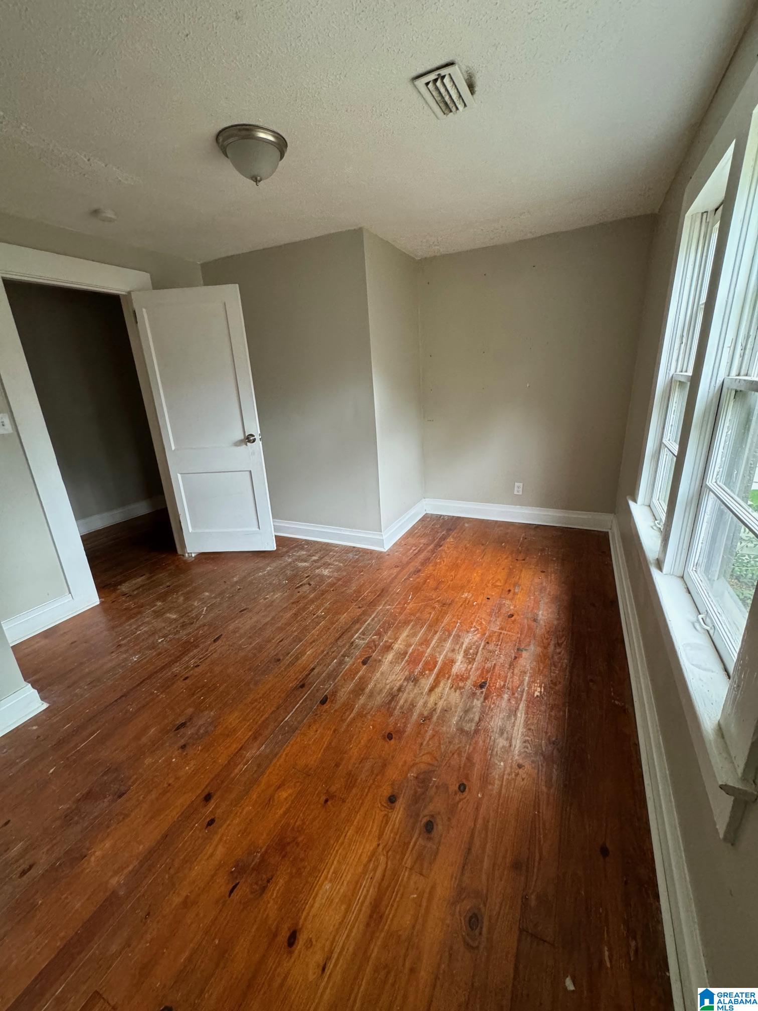 616 Eastwood Avenue Property Photo 12